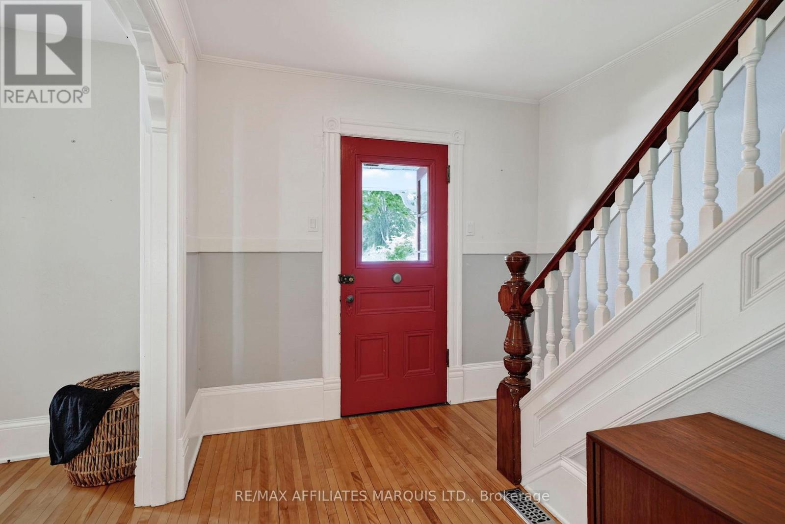 229 4TH STREET E - Image 6