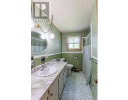 11 Pine Street, Bracebridge, ON P1L1L1 Photo 27