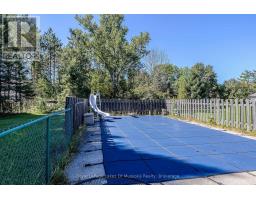 11 Pine Street, Bracebridge, ON P1L1L1 Photo 9