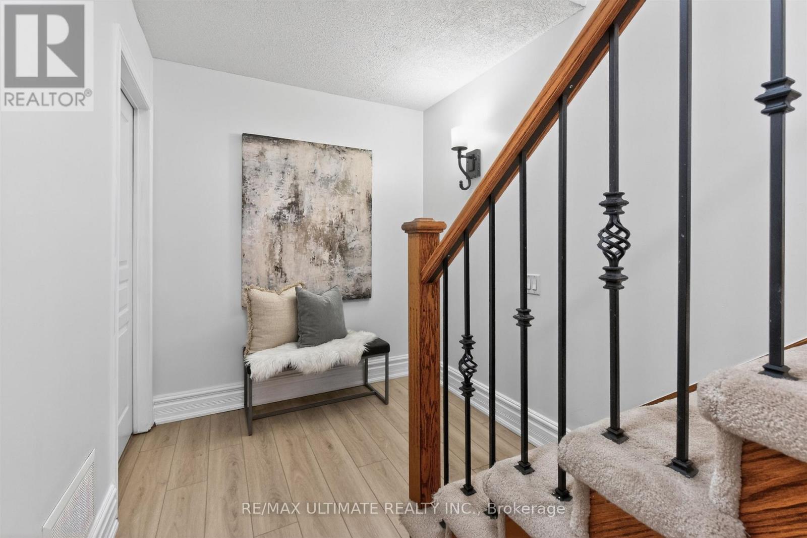 #4 70 BYNG AVENUE - 17