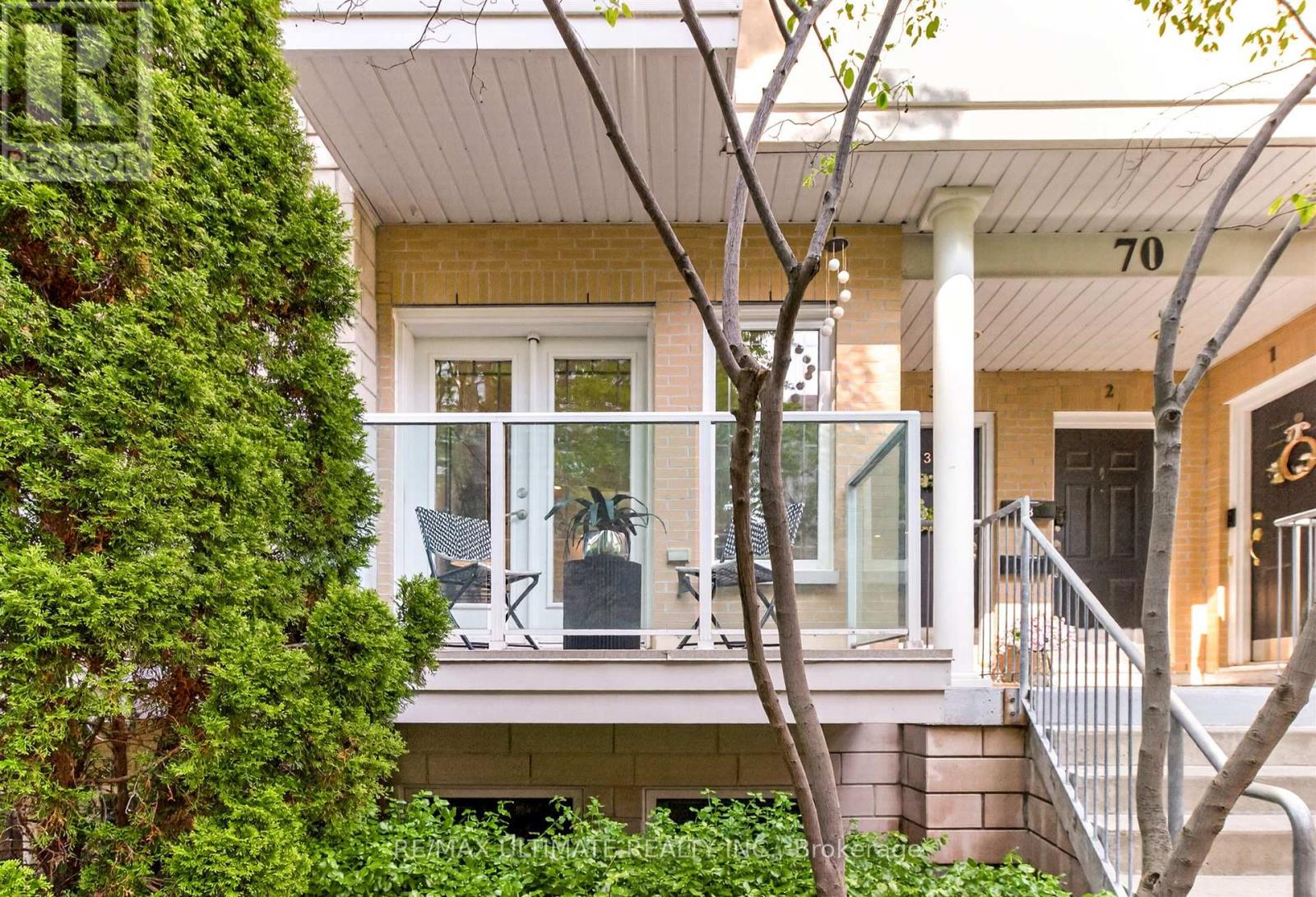 #4 70 BYNG AVENUE - 4
