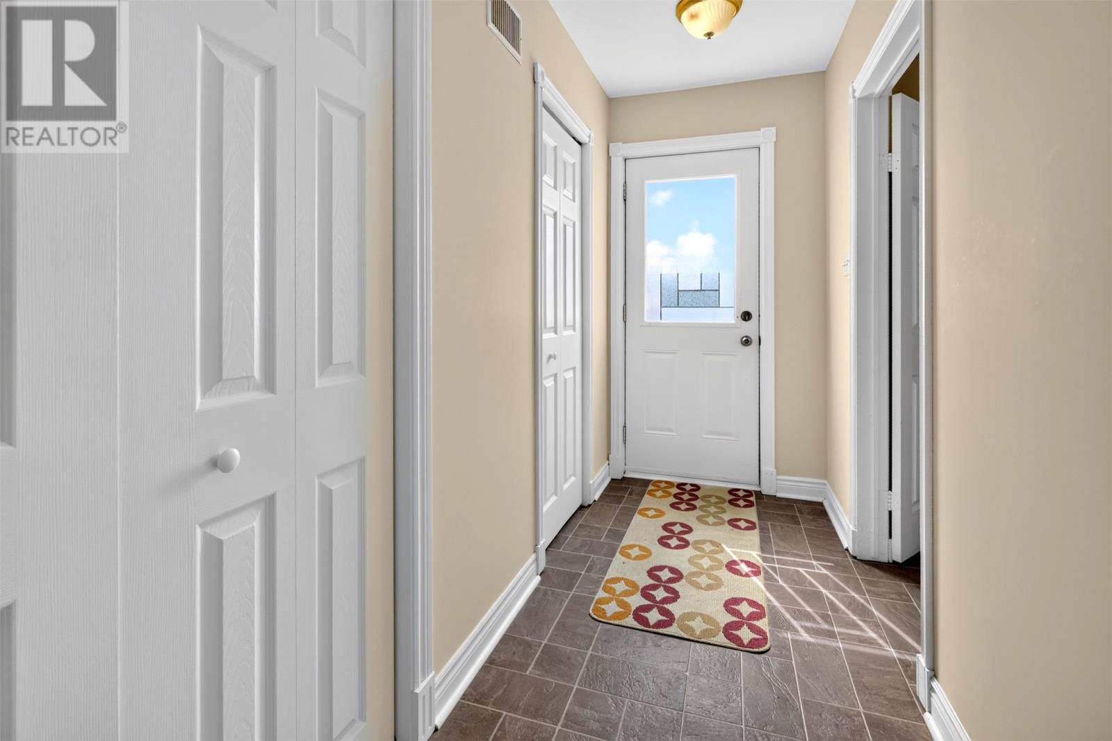 4 Parade Street - 22