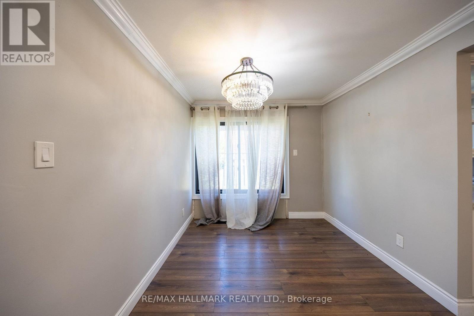109 THICKSON ROAD S - Image 13