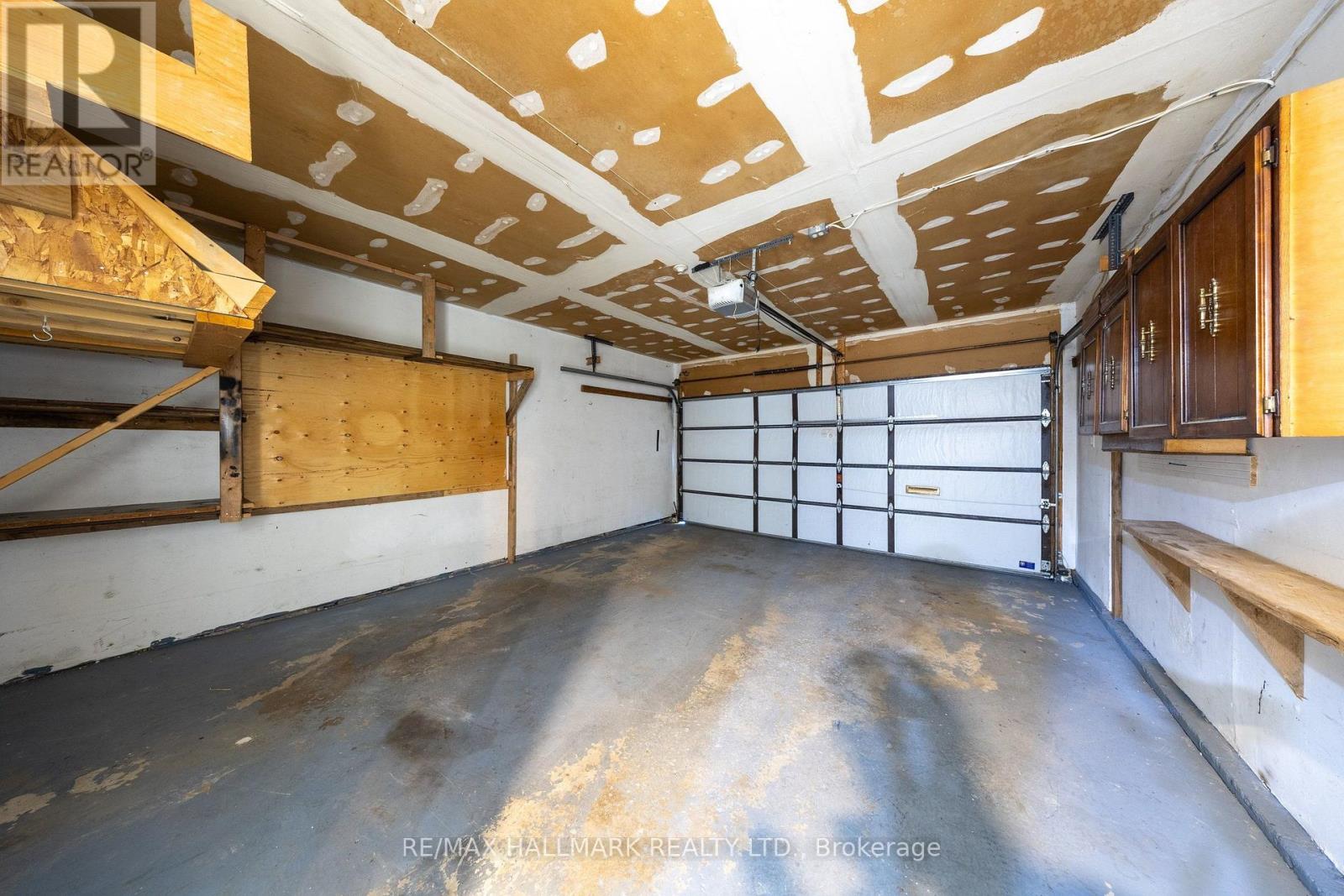 109 THICKSON ROAD S - 21