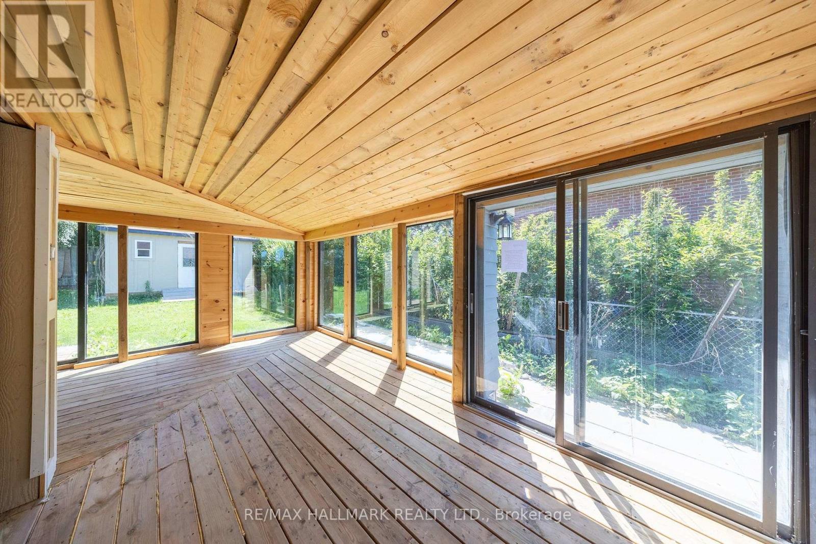 109 THICKSON ROAD S - 23