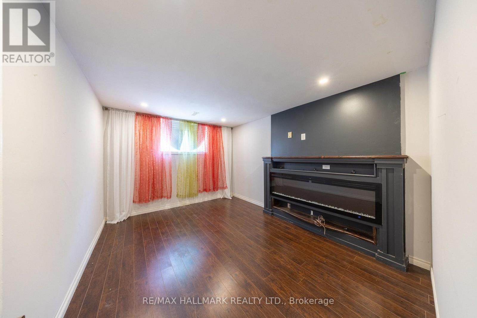 109 THICKSON ROAD S - Image 41