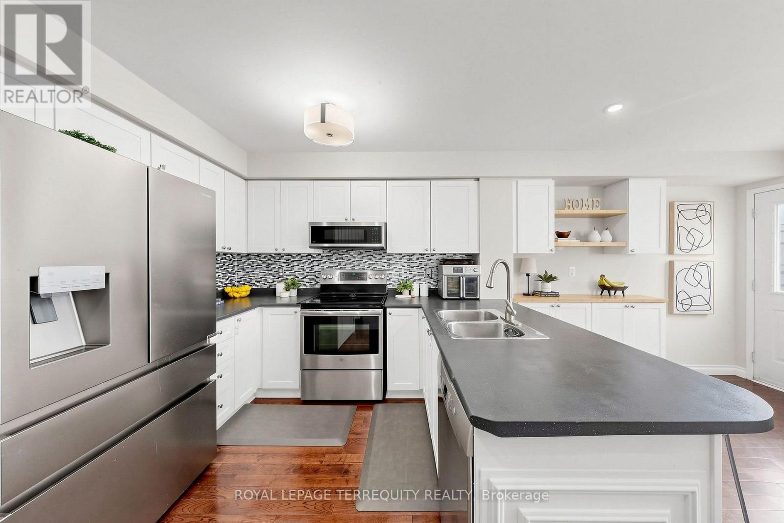 #50 735 SHEPPARD AVENUE - 13