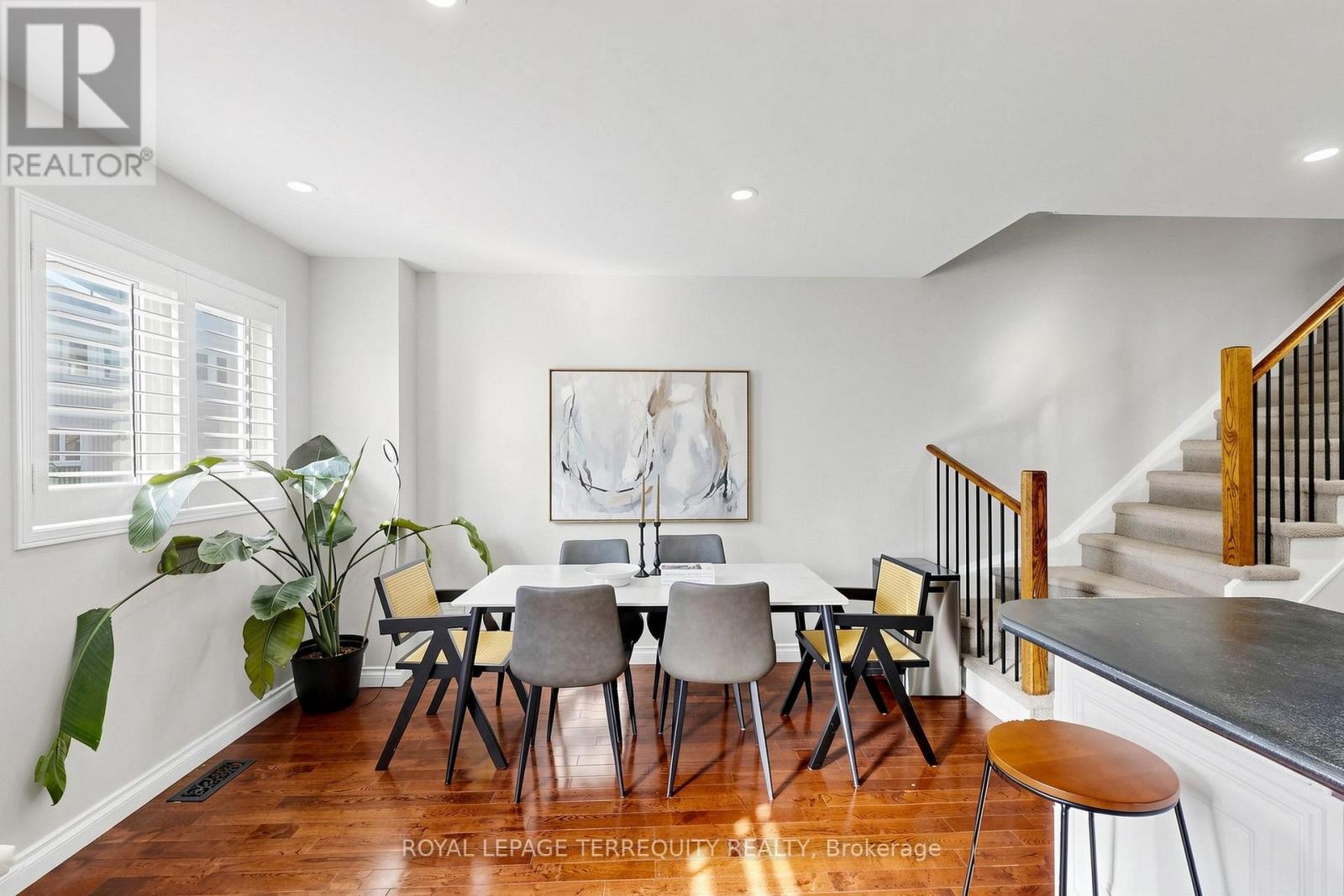 #50 735 SHEPPARD AVENUE - 19