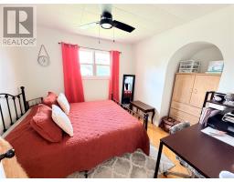 26 Hancocks Road thumbnail 23