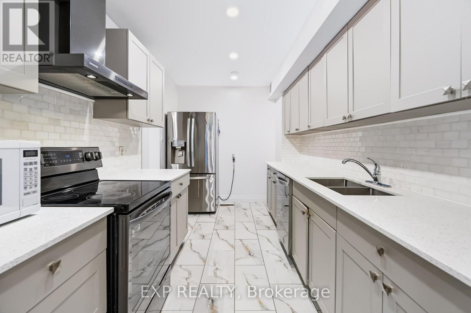 #2 2669 SOUTHVALE CRESCENT E - 18