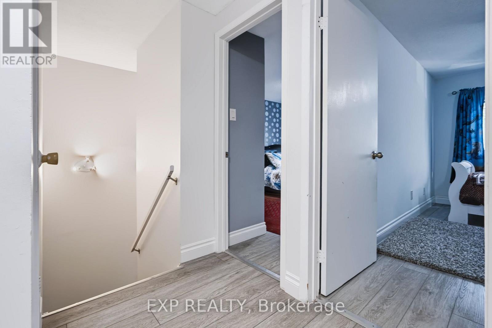 #2 2669 SOUTHVALE CRESCENT E - 24