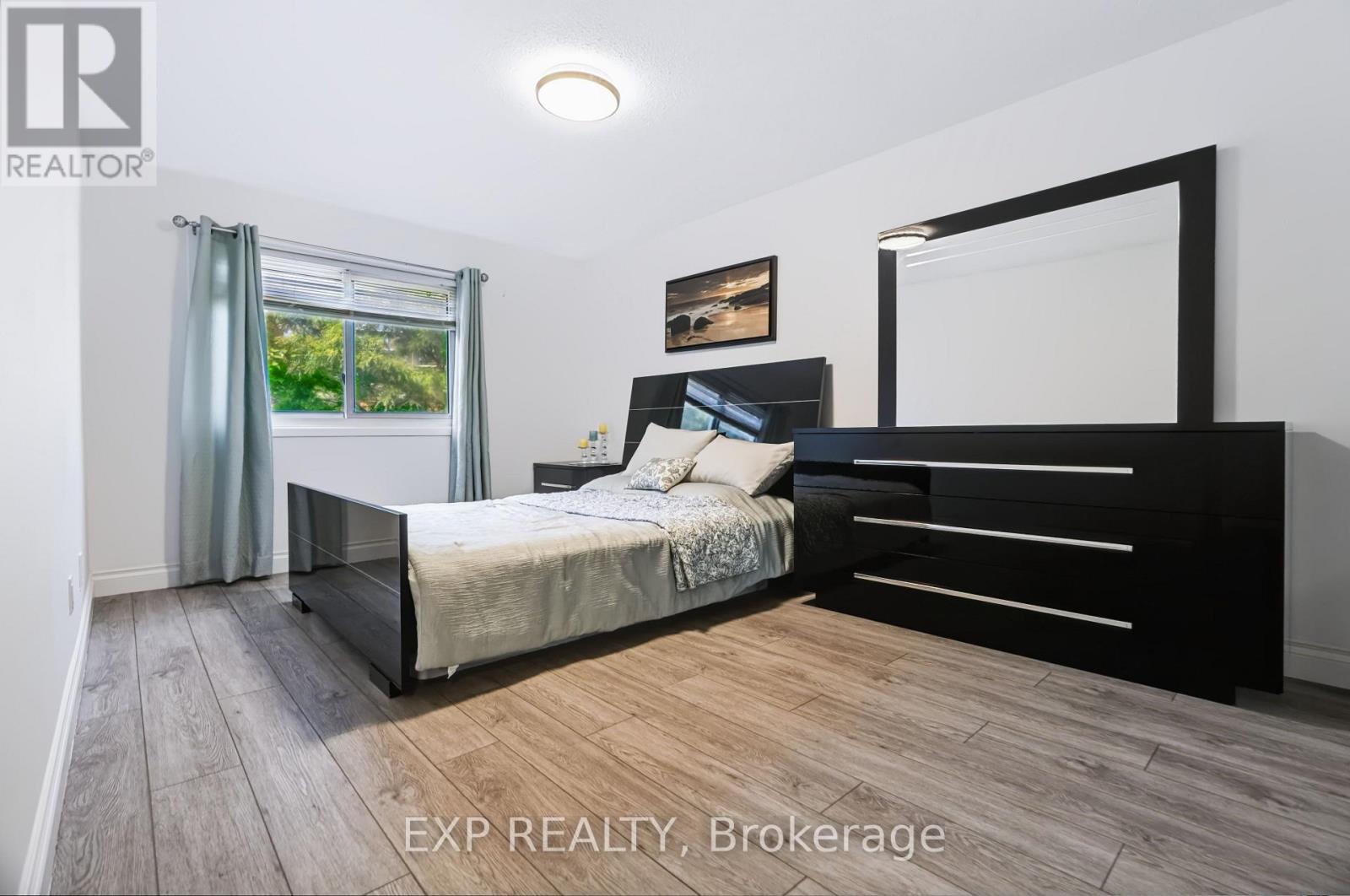 #2 2669 SOUTHVALE CRESCENT E - 32