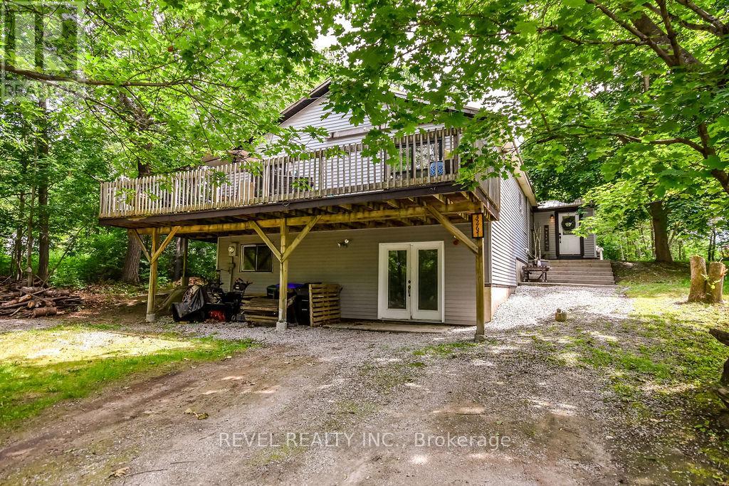 3267 Albany Street, Severn (Washago), Ontario, L0K2B0, Severn (Washago), Ontario — photo 2 of 5