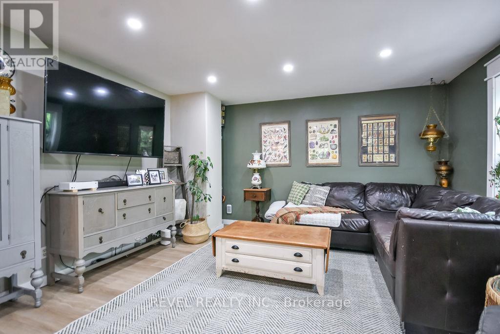 3267 ALBANY STREET - Image 21