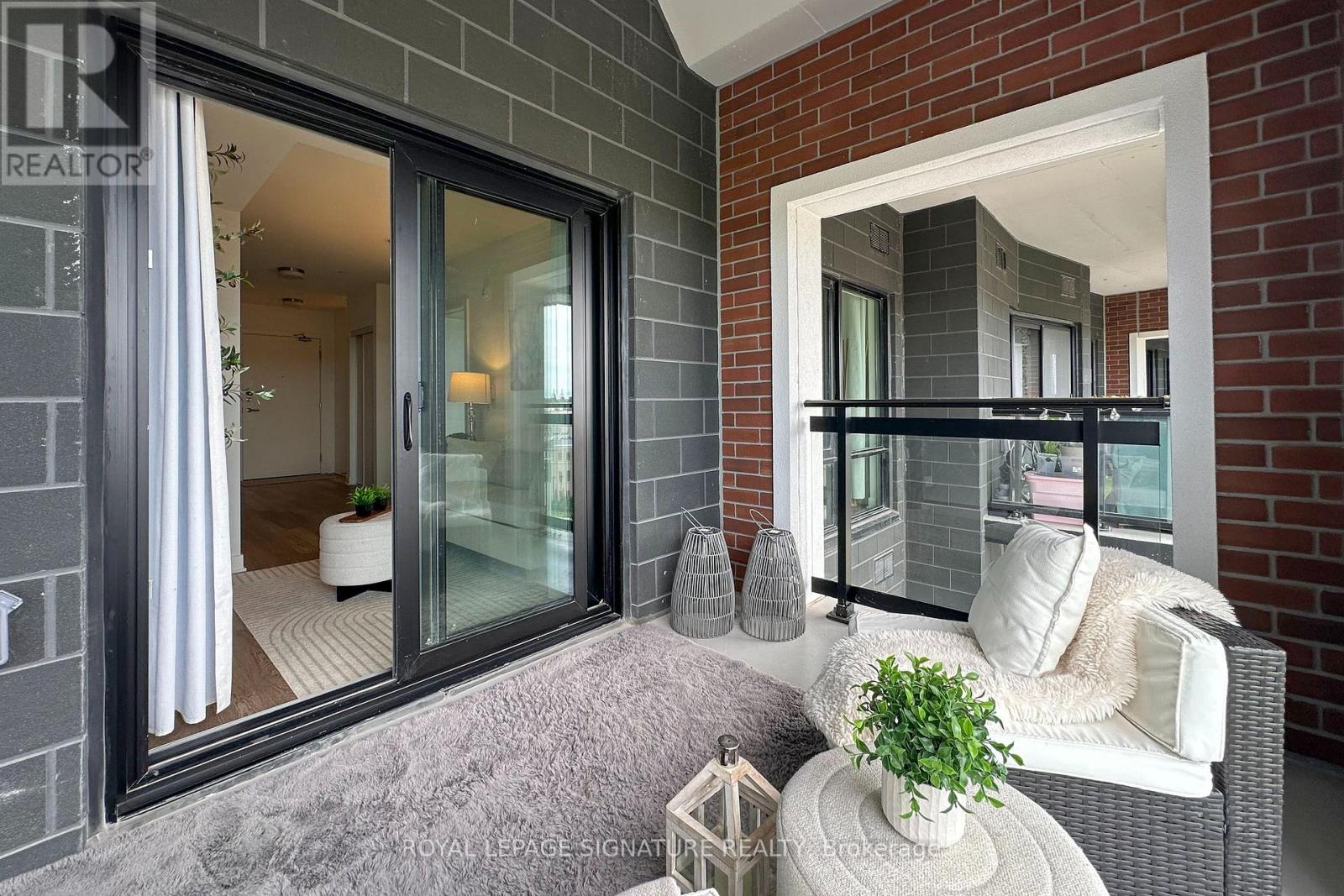 #613 51 CLARINGTON BOULEVARD - 11
