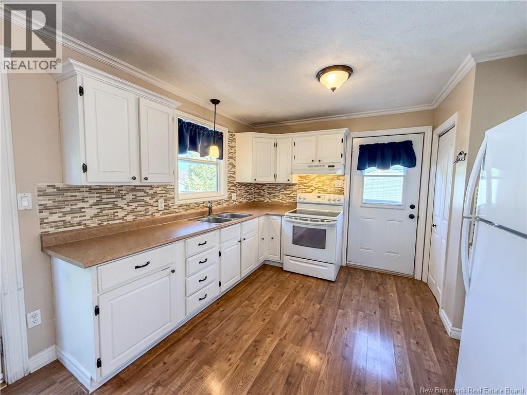 4 Phillips Street - Image 6