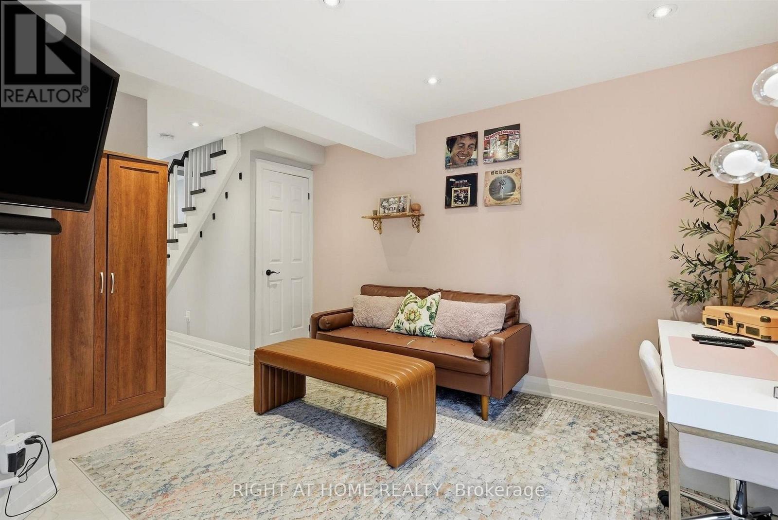 Photo of 45 - 4101 WESTMINSTER PLACE