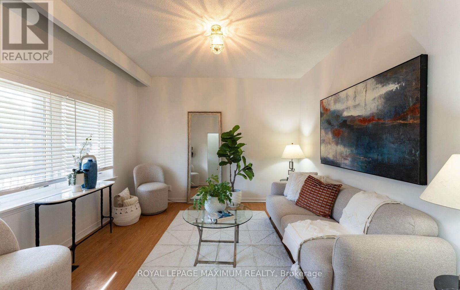376 MCROBERTS AVENUE - 3