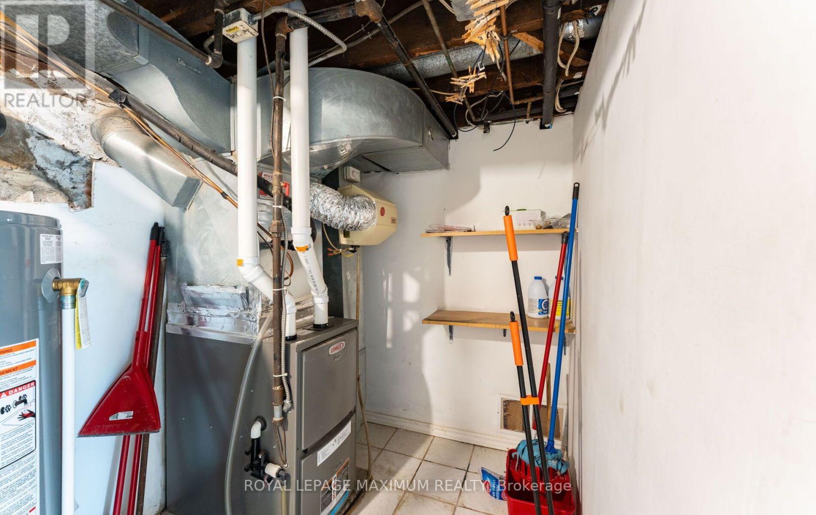 376 MCROBERTS AVENUE - 35
