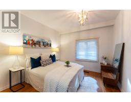 376 Mc Roberts Avenue, Toronto, ON M6E4R2 Photo 12