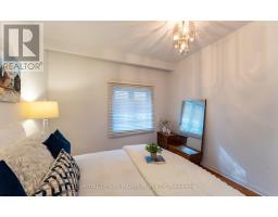 376 Mc Roberts Avenue, Toronto, ON M6E4R2 Photo 13