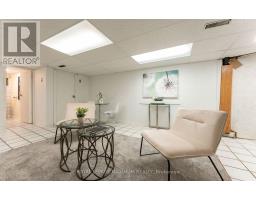 376 Mc Roberts Avenue, Toronto, ON M6E4R2 Photo 25