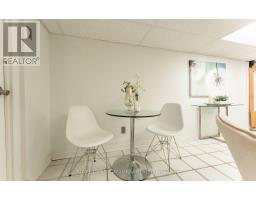 376 Mc Roberts Avenue, Toronto, ON M6E4R2 Photo 26