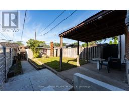 376 Mc Roberts Avenue, Toronto, ON M6E4R2 Photo 36