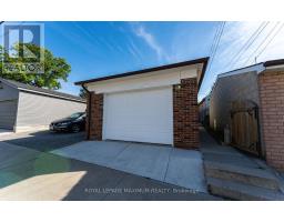 376 Mc Roberts Avenue, Toronto, ON M6E4R2 Photo 40