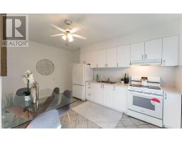 Living room - 376 Mc Roberts Avenue, Toronto, ON M6E4R2 Photo 8