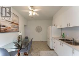 376 Mc Roberts Avenue, Toronto, ON M6E4R2 Photo 9