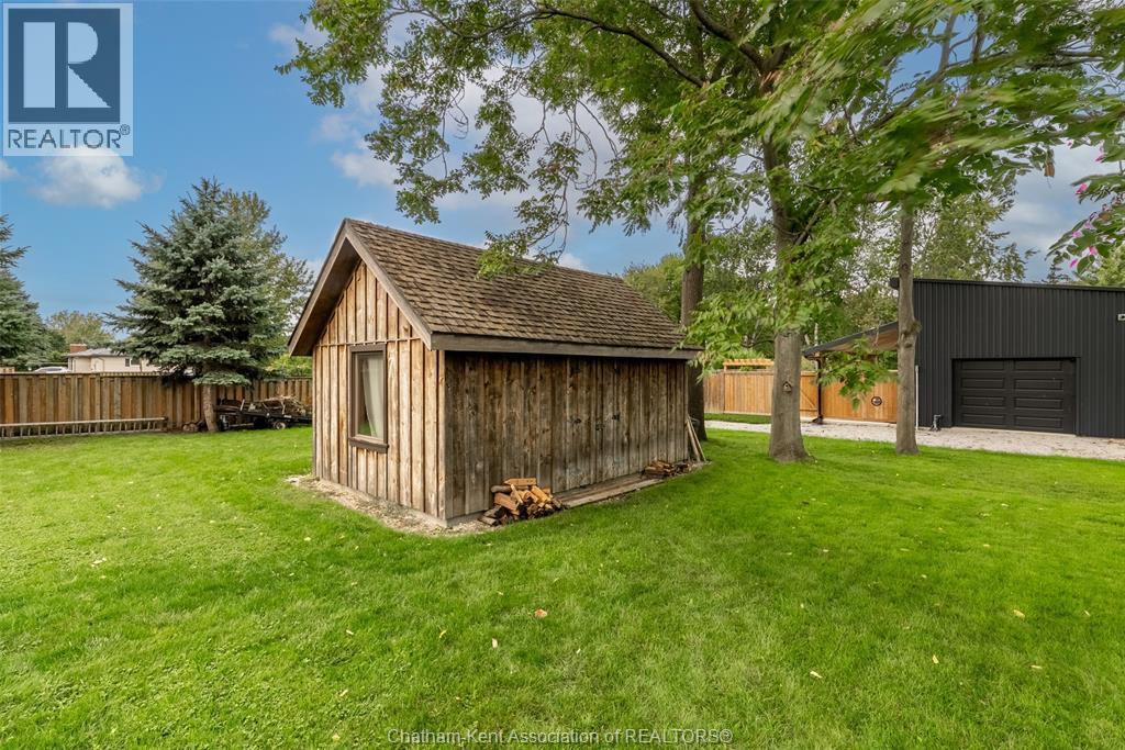 7137 Creek LINE West - Image 31