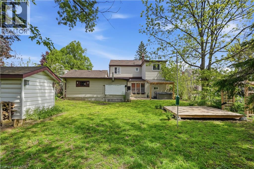 545 MOHAWK Road W - 32