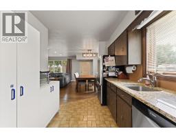 3189 Mckay, Windsor, ON  Photo 14