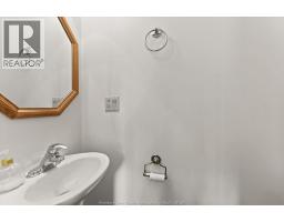 3189 Mckay, Windsor, ON  Photo 18