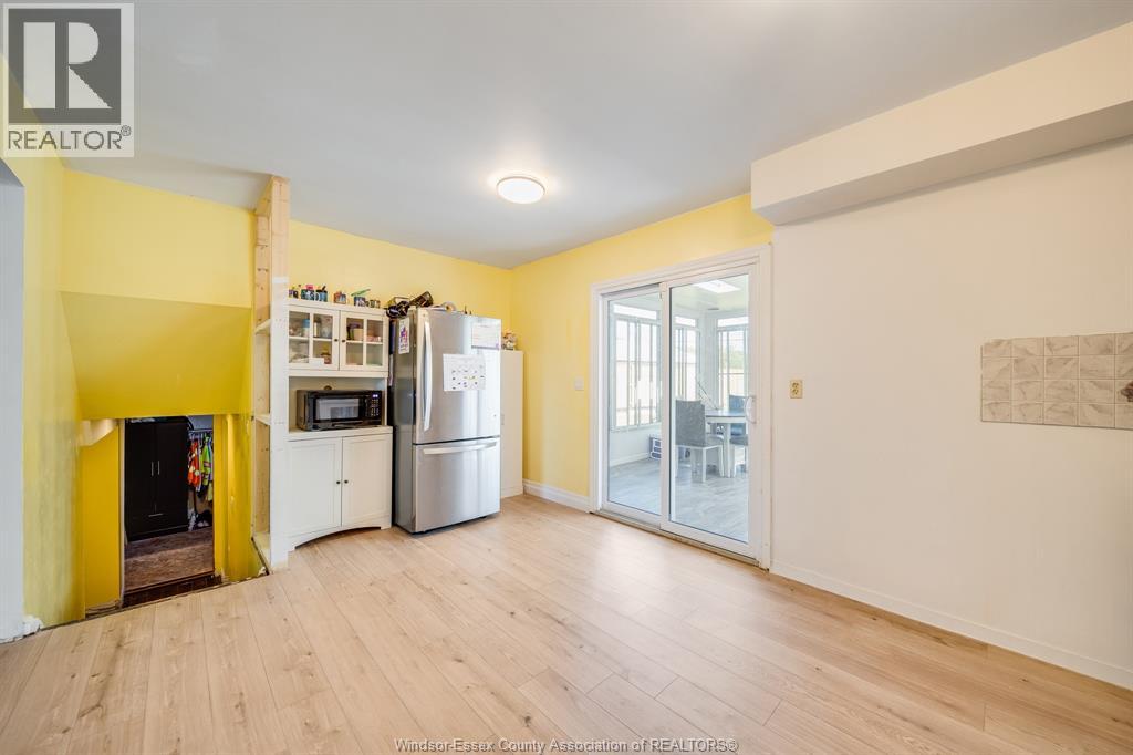 368 CARLING CRESCENT - 13