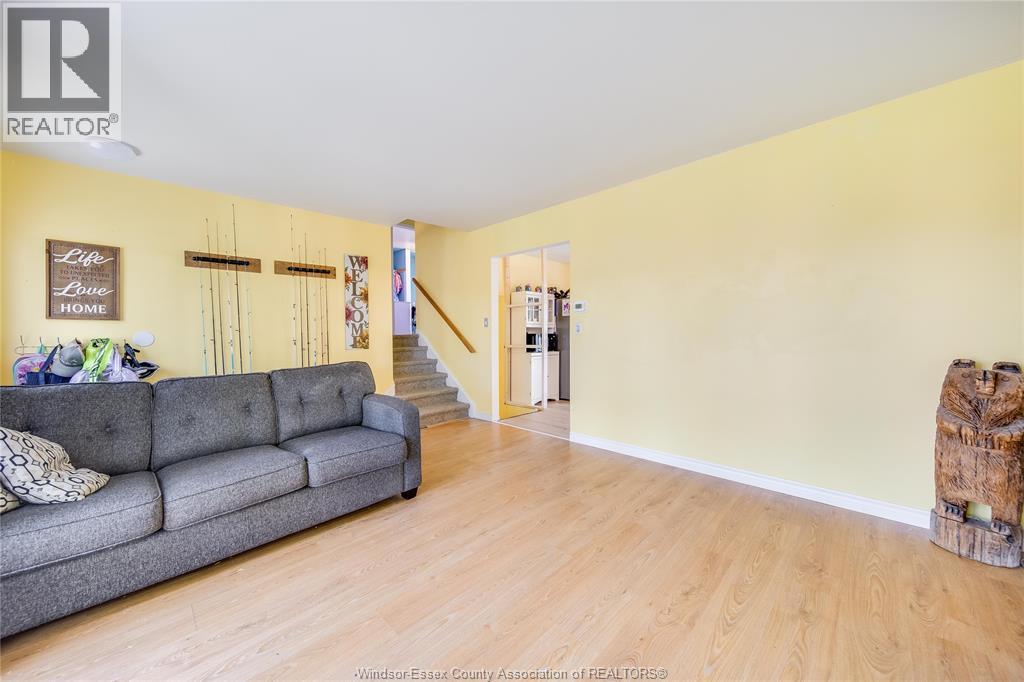368 CARLING CRESCENT - 7