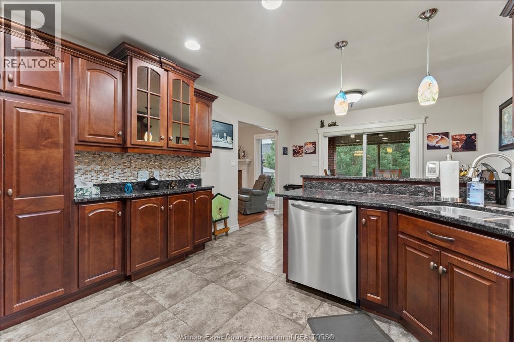 1031 Huntington BOULEVARD - Image 19