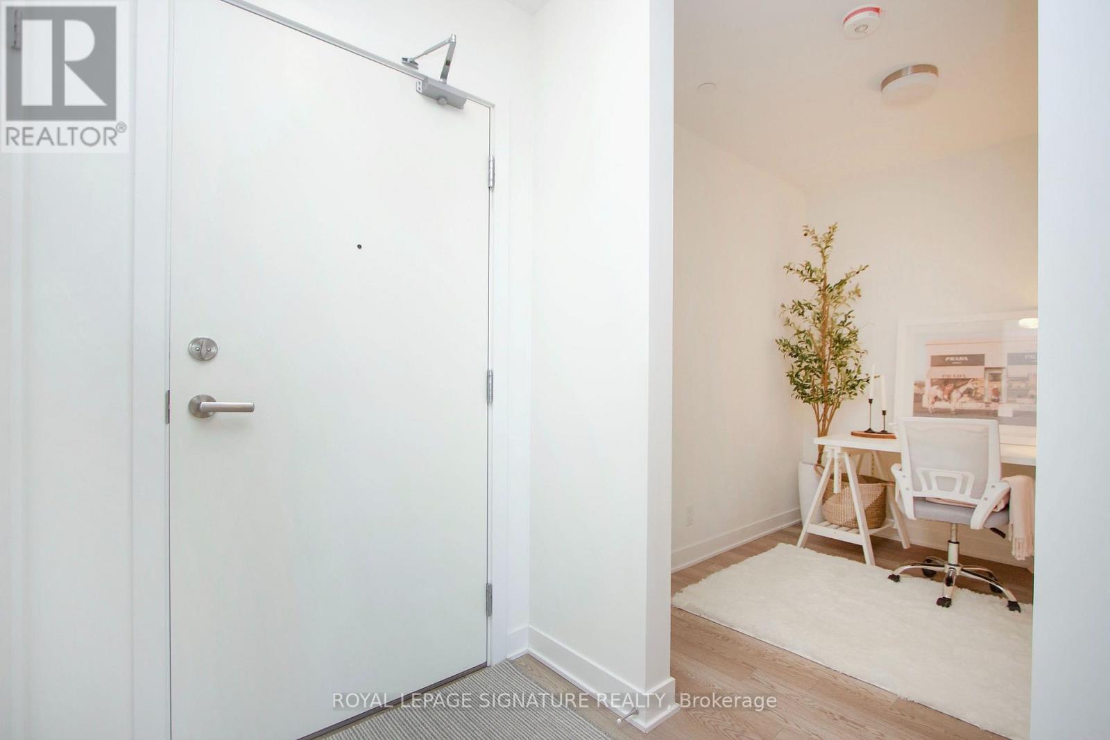 #613 51 CLARINGTON BOULEVARD - 5