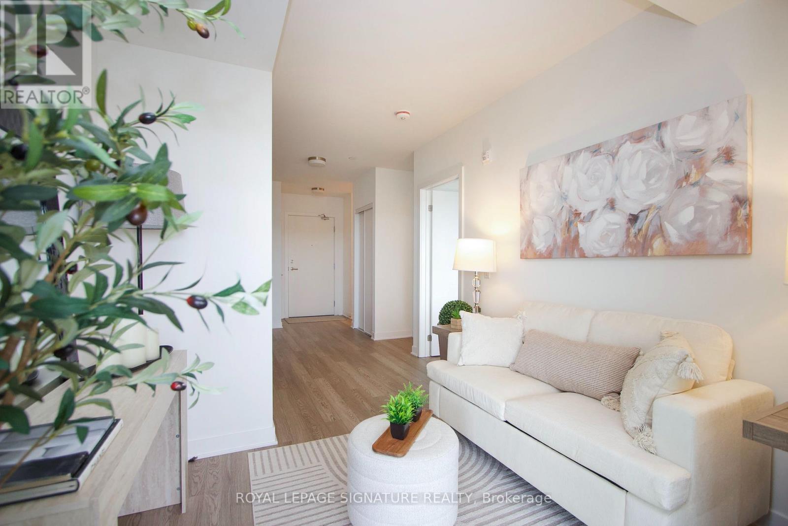 #613 51 CLARINGTON BOULEVARD - 8