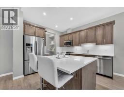 5pc Bathroom - 33 Yorkville Green Sw, Calgary, AB T2X4J8 Photo 11