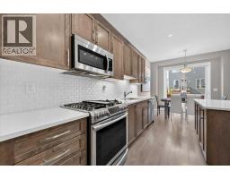 4pc Bathroom - 33 Yorkville Green Sw, Calgary, AB T2X4J8 Photo 15