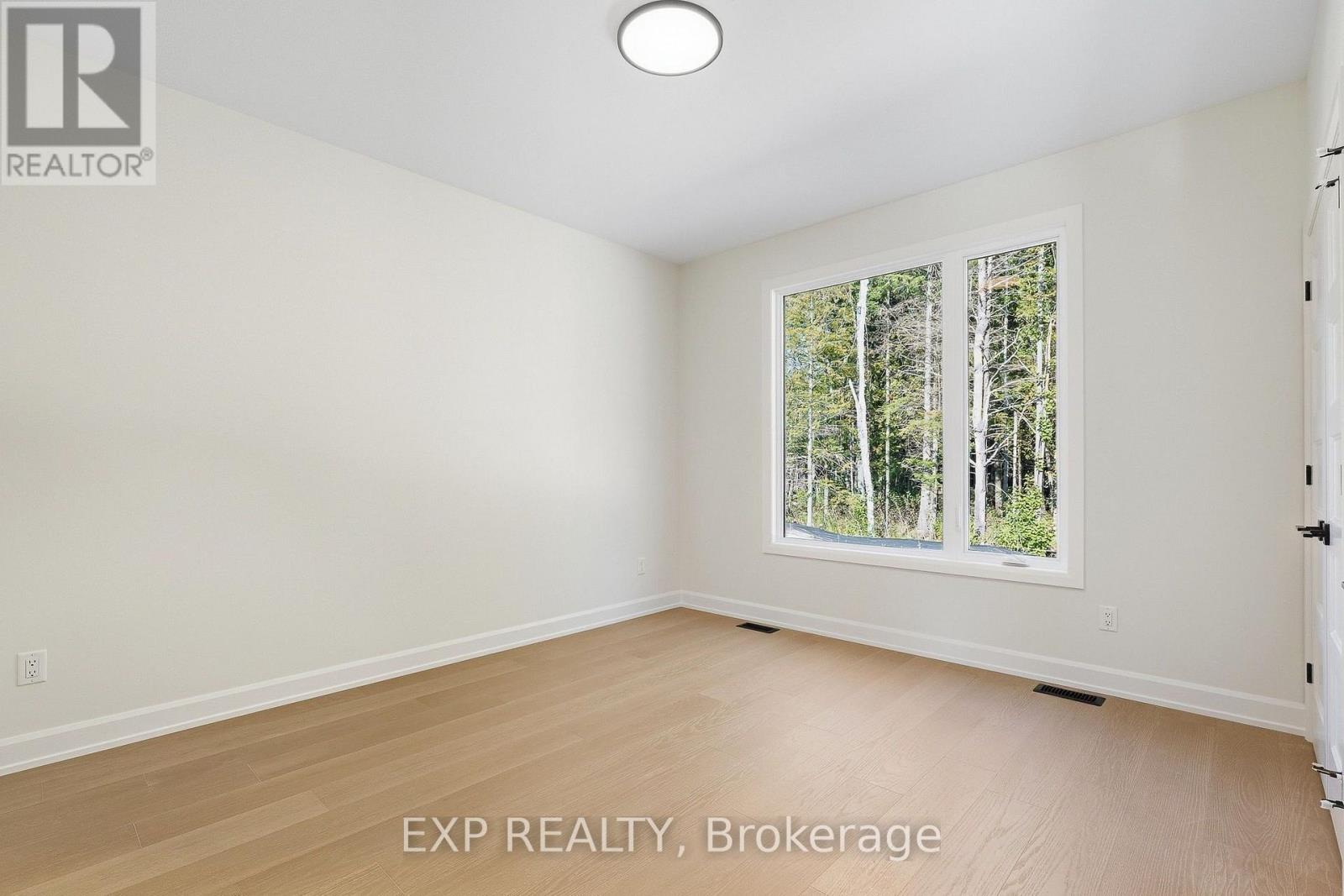 54 HUGHES CIRCLE - Image 15