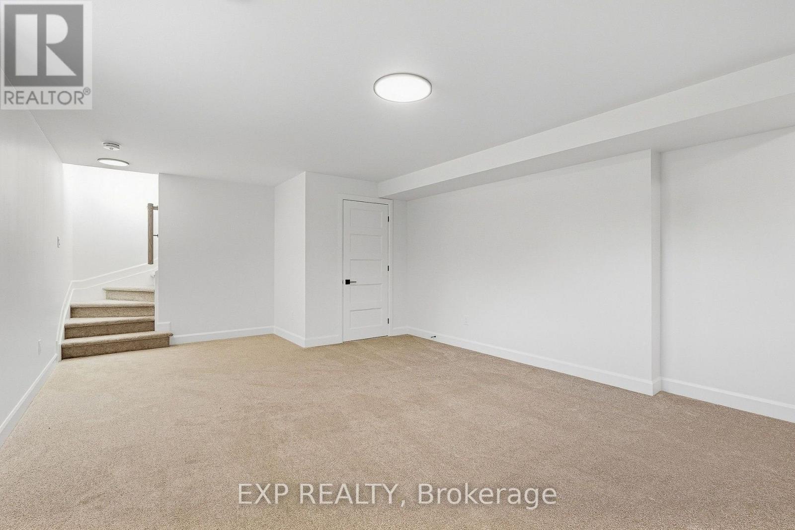 54 HUGHES CIRCLE - 19