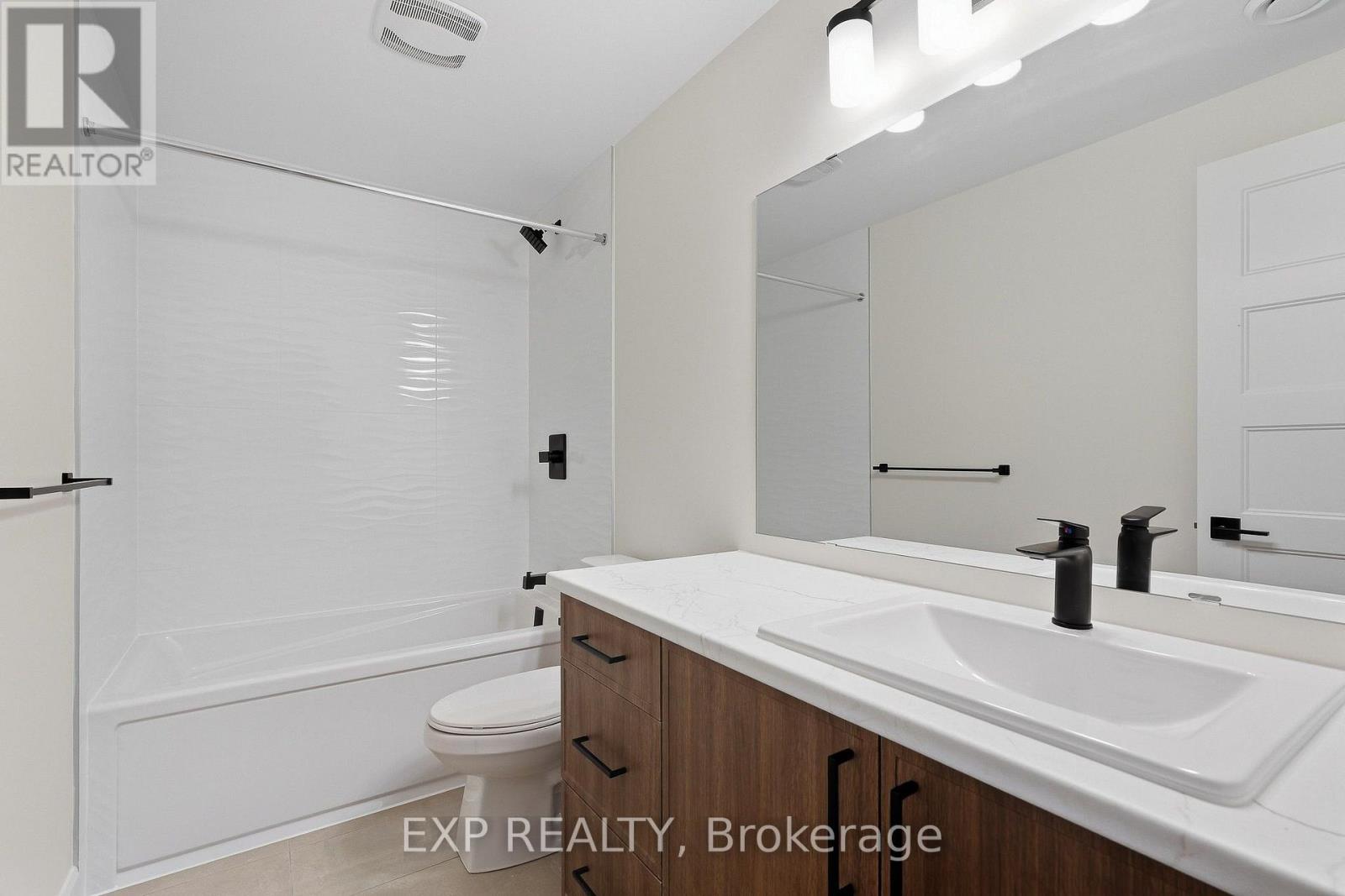 54 HUGHES CIRCLE - 21