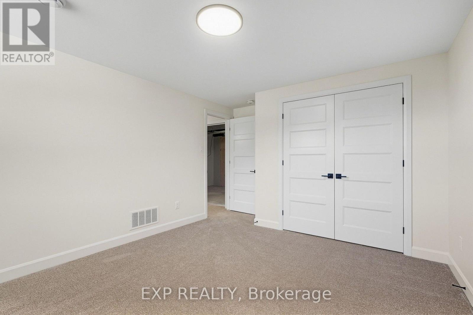 54 HUGHES CIRCLE - 23