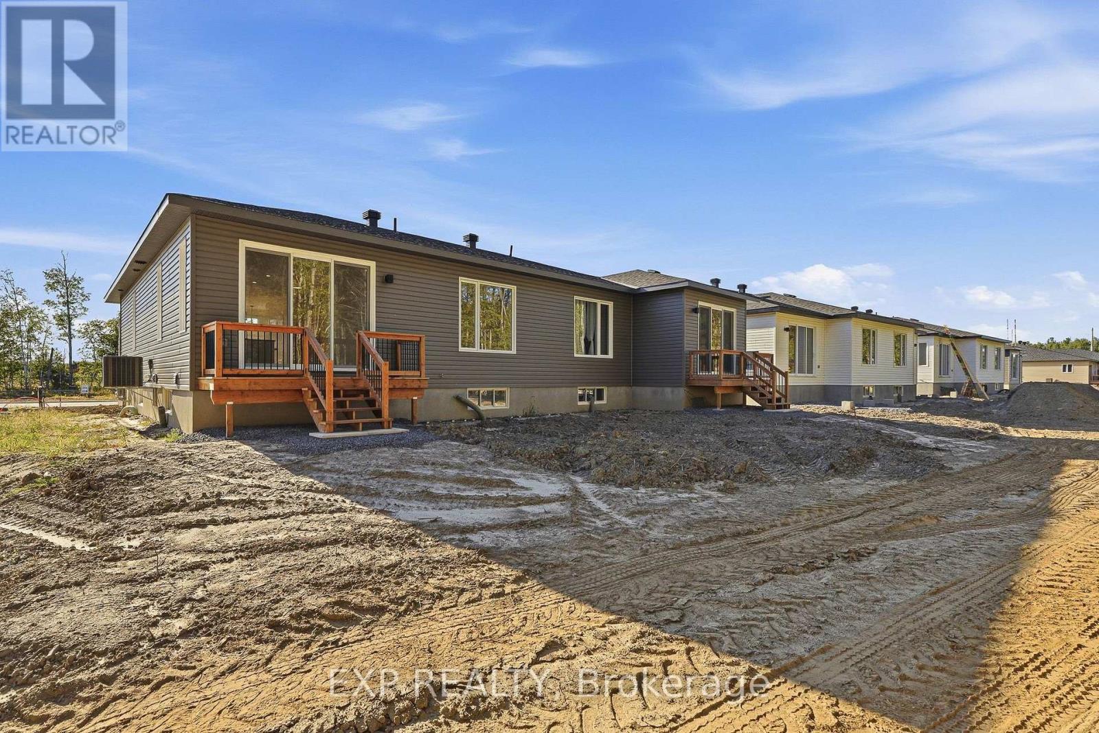54 HUGHES CIRCLE - Image 27