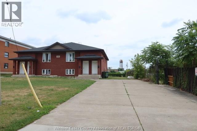 #4 680 CAMERON Avenue, Windsor, Ontario, N9B1Z1, Windsor, Ontario — photo 2 of 5