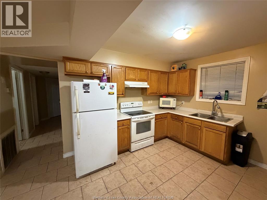 #4 680 CAMERON Avenue, Windsor, Ontario, N9B1Z1, Windsor, Ontario — photo 5 of 5