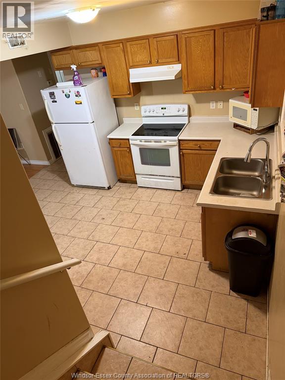 #4 680 CAMERON Avenue, Windsor, Ontario, N9B1Z1, Windsor, Ontario — photo 4 of 5
